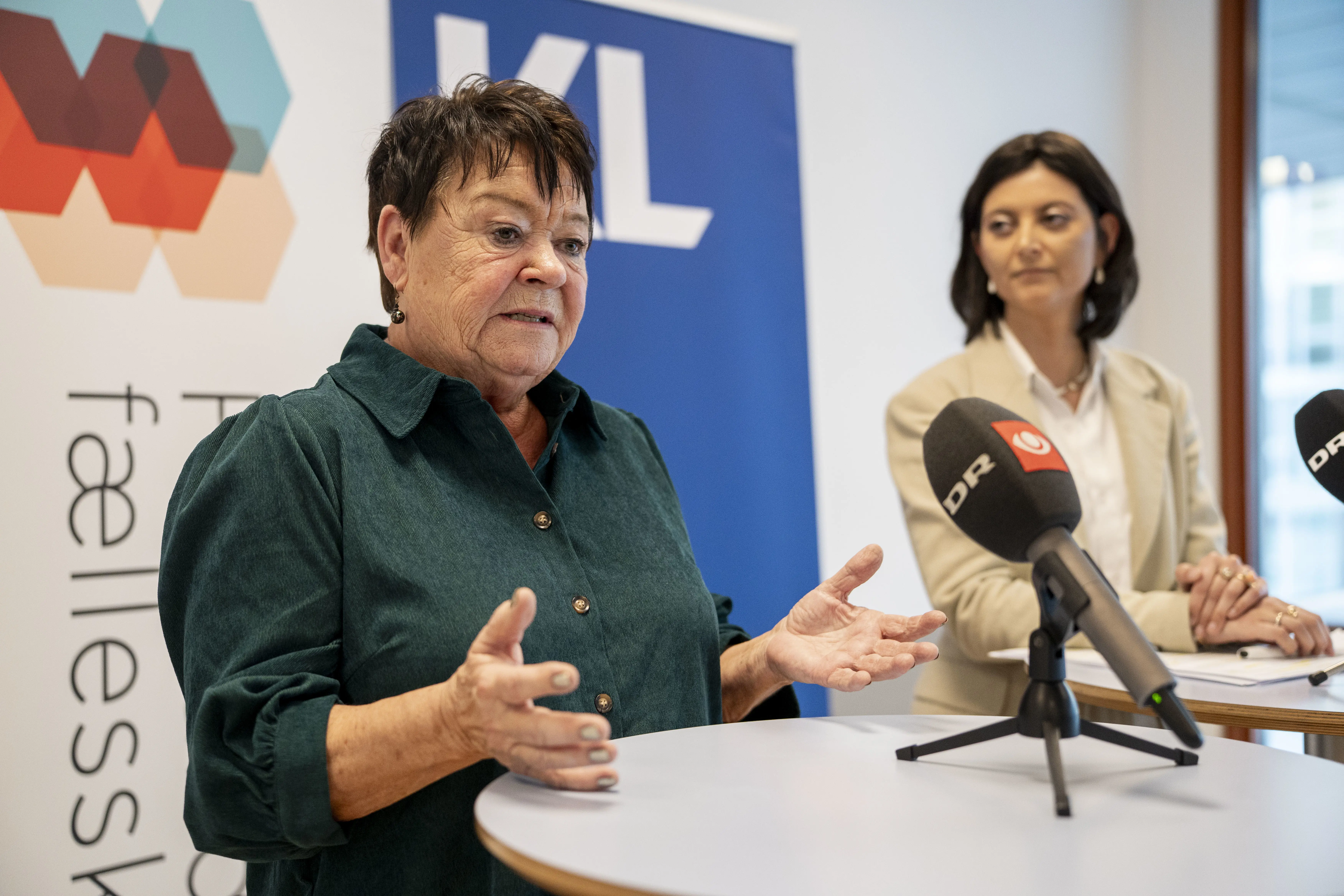 Mona Striib, som udover at være FOA-formand også er formand for Forhandlingsfællesskabet, udvekslede tirsdag krav med Sofia Osmani, der er chefforhandler i Kommunernes Landsforening. Om præcis tre uger mødes de igen for at indlede forhandlingerne om de nye overenskomster.